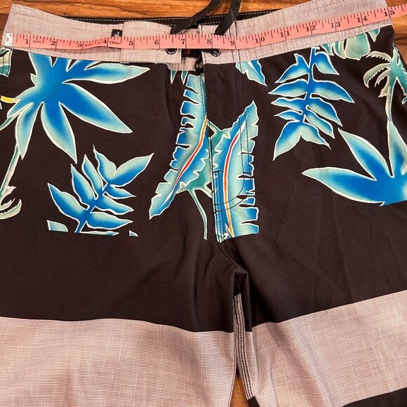 Vans Palm Tree Boardshort size 28 Cool print Like New Condition - Picture 2 of 8